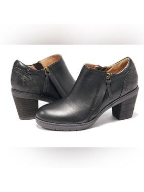 Hälsa Rylee Black Floral Leather Ankle Boot Wide 9.5